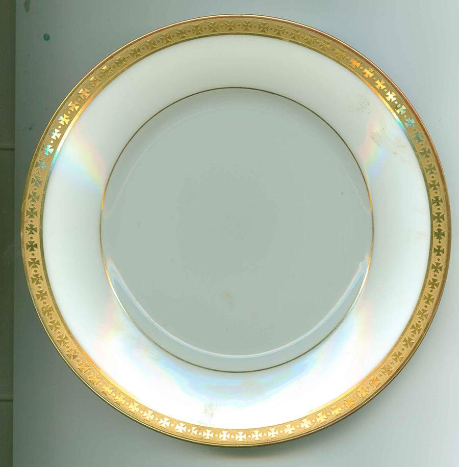 LAT131 Dinner Plate by Latrille-1