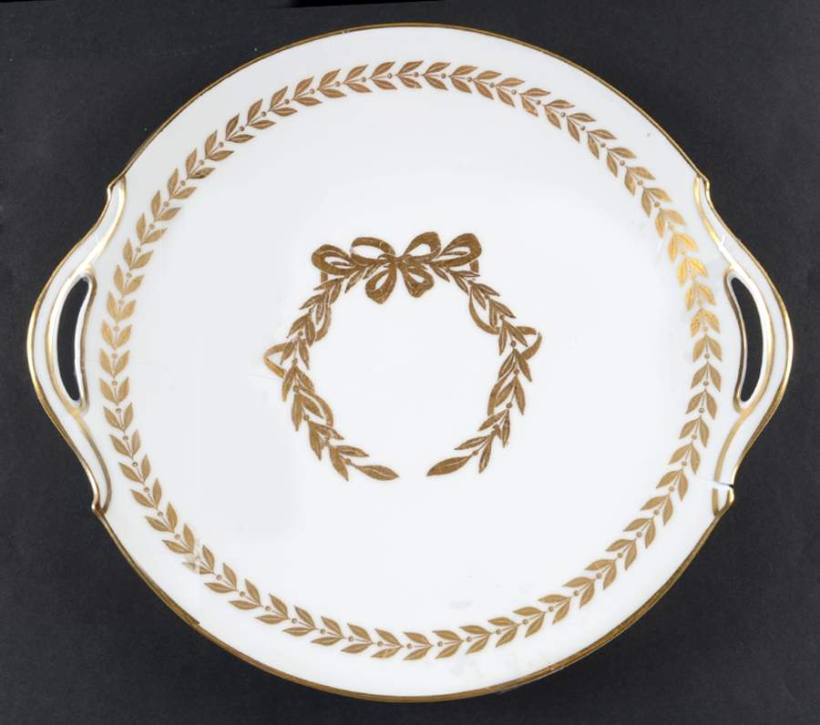 LNT378 Handled Cake Plate by Lanternier-1