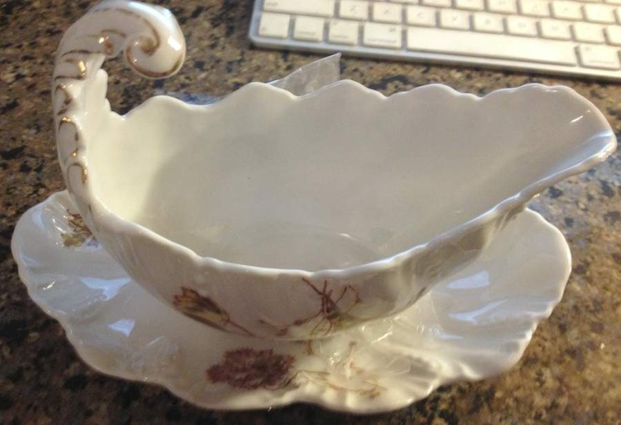 LNT383 Gravy Boat & Underplate by Lanternier-1
