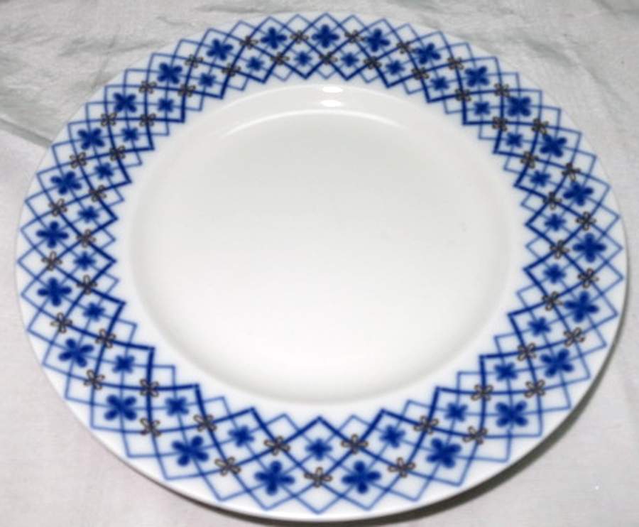LOS24 Dinner Plate by Lomonosov-1