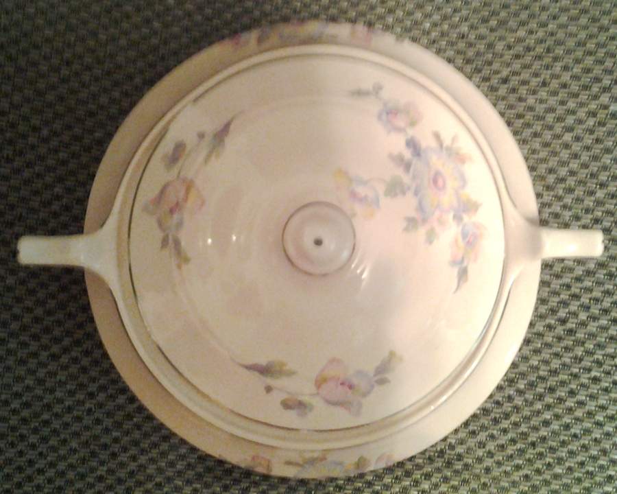 LIA147 Round Covered Vegetable by Limoges-American-1