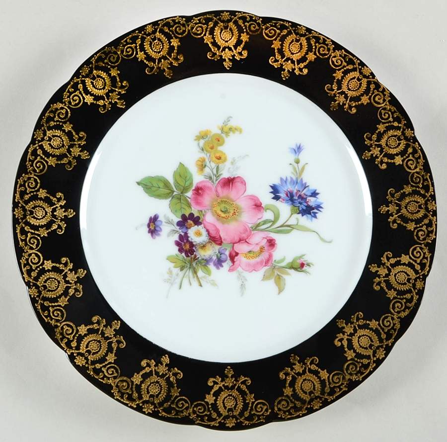 LIM629 Luncheon Plate by Limoges-French-1