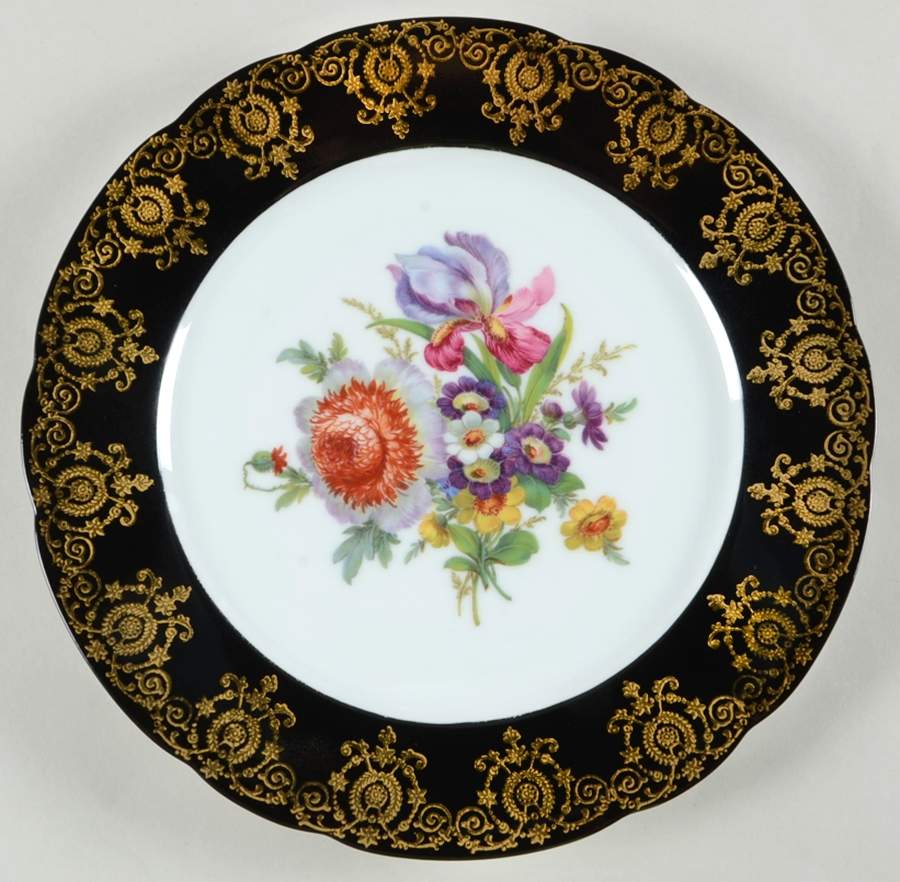 LIM629 Luncheon Plate by Limoges-French-1