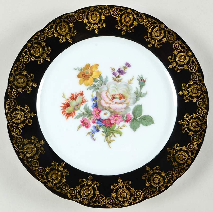 LIM629 Luncheon Plate by Limoges-French-1