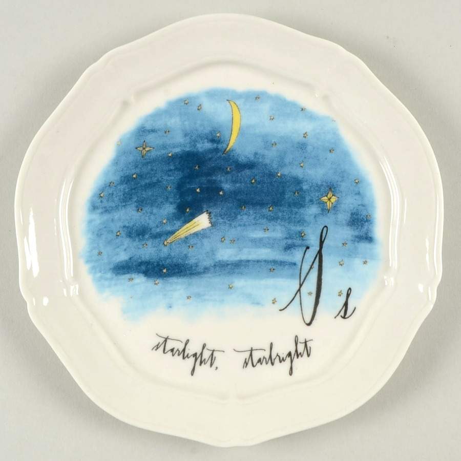 Calligrapher Canape Plate by Linea Carta-1