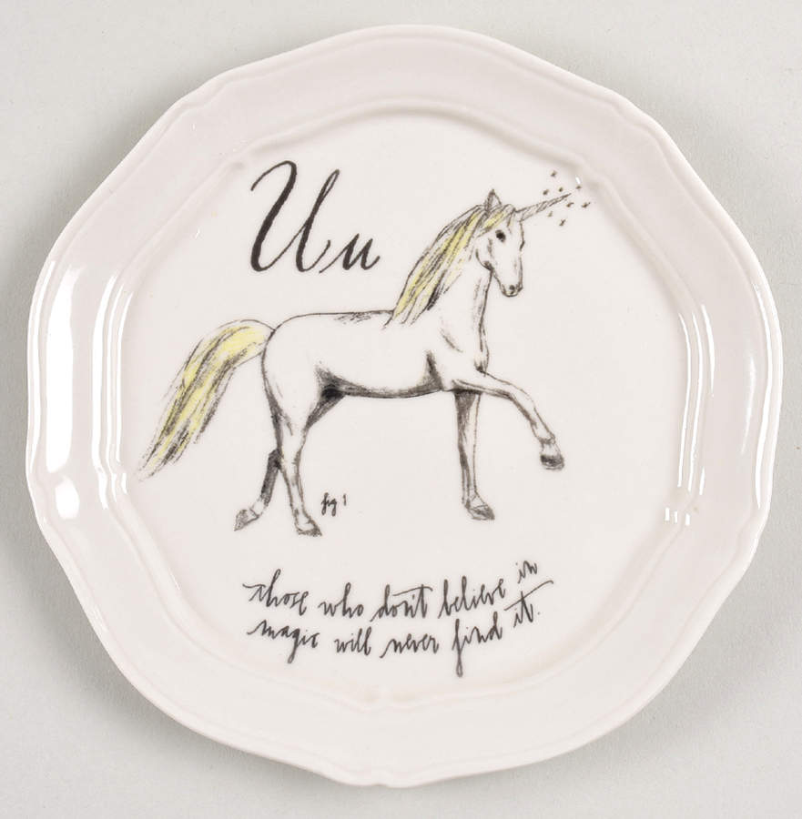 Calligrapher Canape Plate by Linea Carta-1