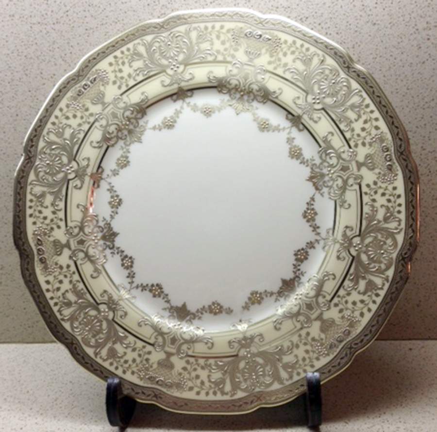 B411Q Dinner Plate by Lenox-1