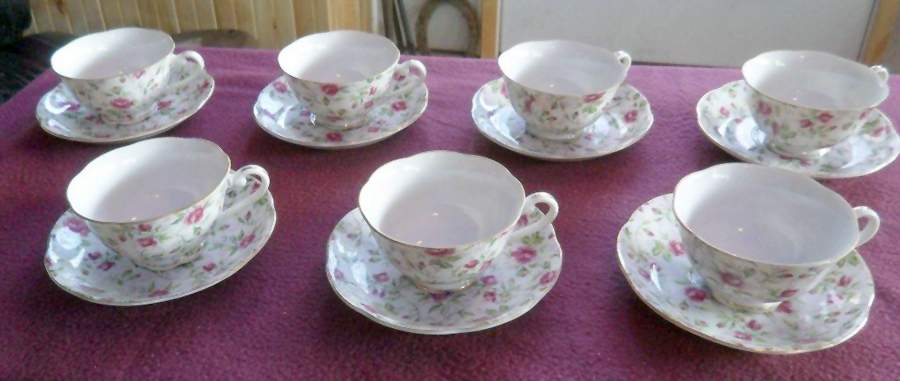 656r Footed Cup & Saucer Set by Lefton-1