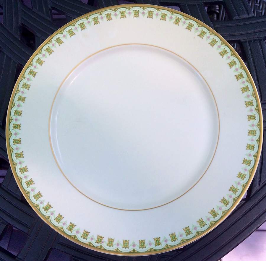 LIM653 Dinner Plate by Limoges-French-1