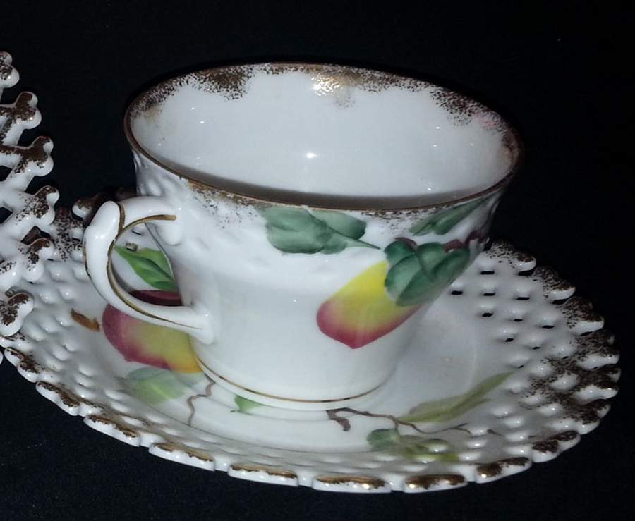 LEF109 Flat Cup & Saucer Set by Lefton-1