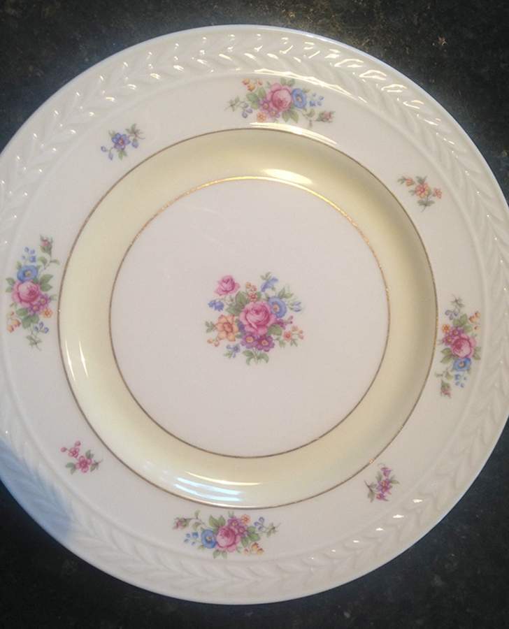 J469a Dinner Plate by Lenox-1