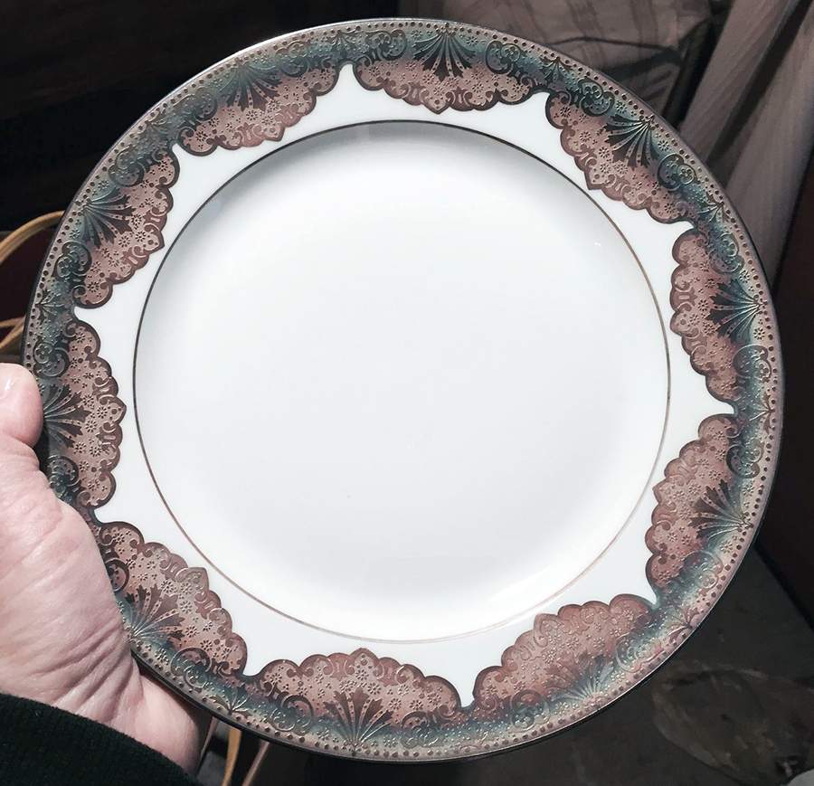 LNT409 Dinner Plate by Lanternier-1