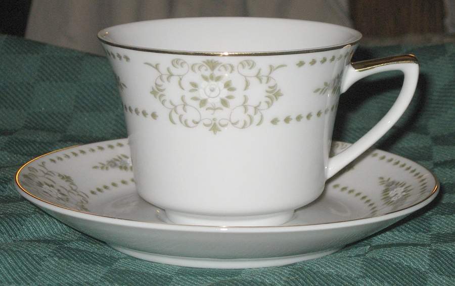 Biscayne Footed Cup by Linden-1