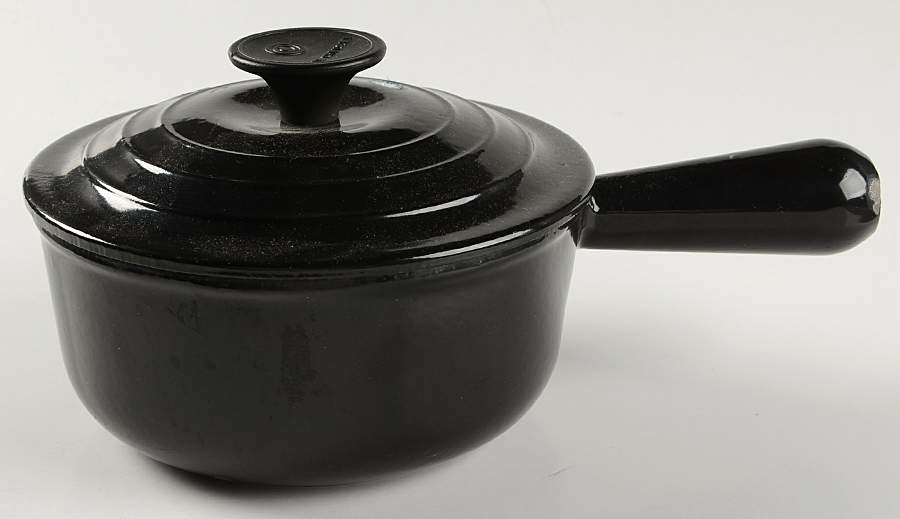 Black 1.5 Qt Cast Iron Saucepan with Lid by Le Creuset-1
