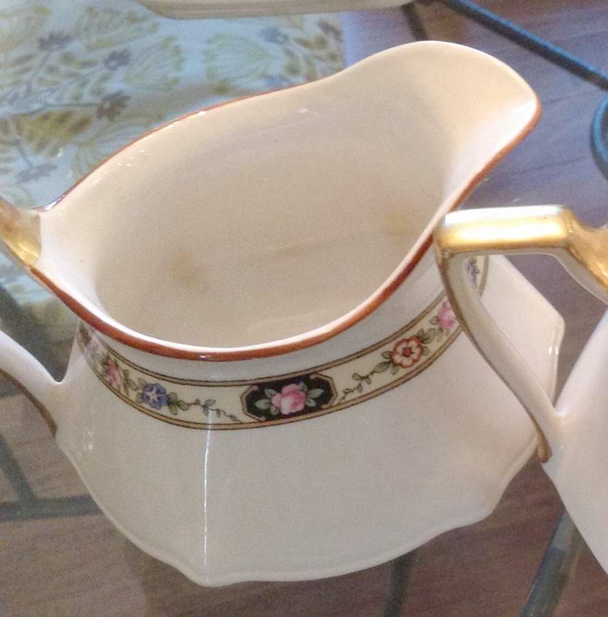 LIA157 Creamer by Limoges-American-1