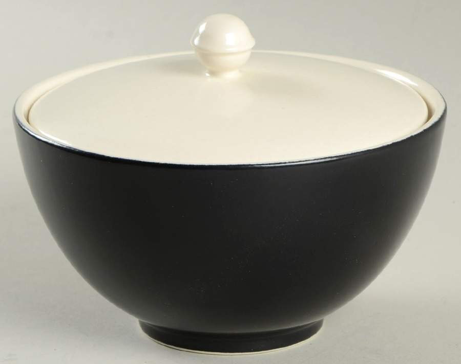 Larabee Dot Cream Sugar Bowl & Lid by Lenox-1