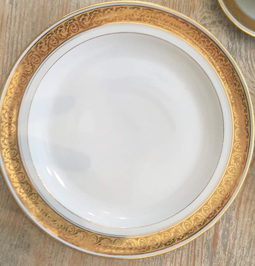 LIM693 Dinner Plate by Limoges-French-1