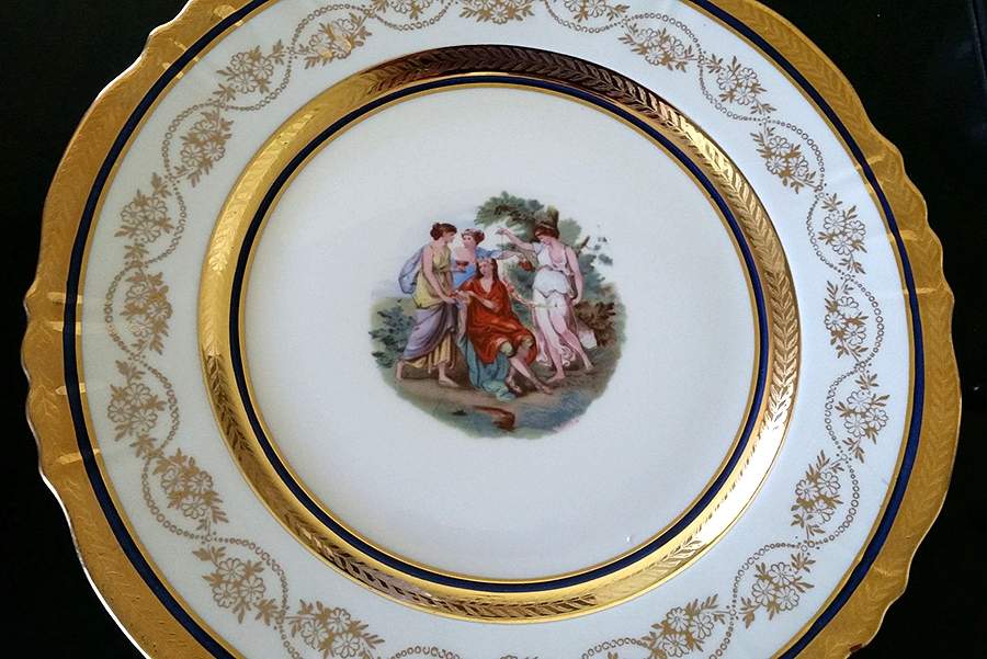 LP 42 Dinner Plate by La Petite China-1