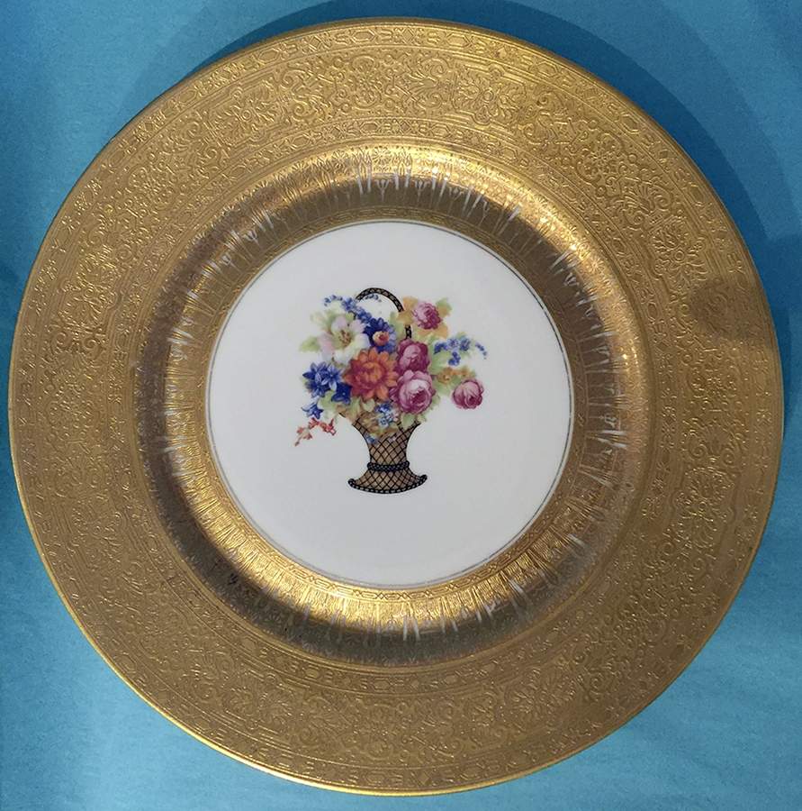 UC1042 Dinner Plate by Unknown Manufacturer-1