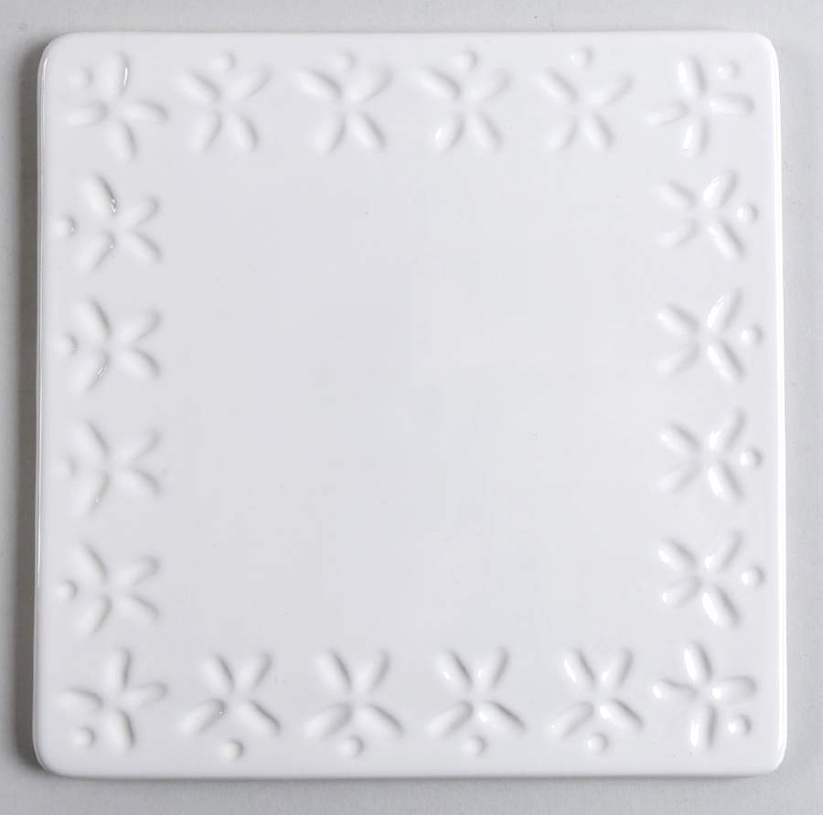 Willow Drive Cream Trivet by Lenox-1