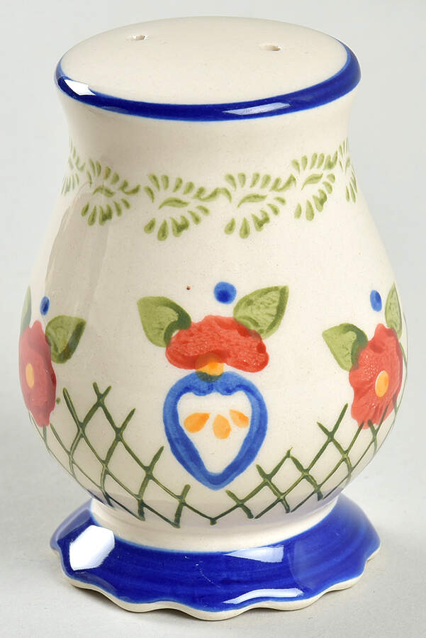 Tierra Salt Shaker by Laurie Gates-1