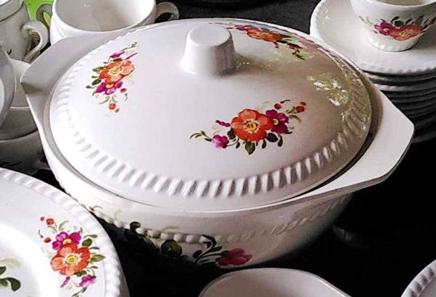 LUN76 Round Covered Vegetable by Luneville-1