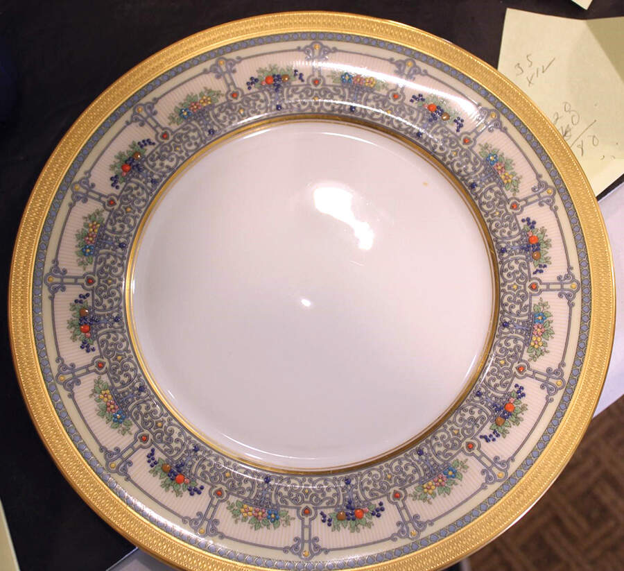 Y4 Service Plate (Charger) by Lenox-1