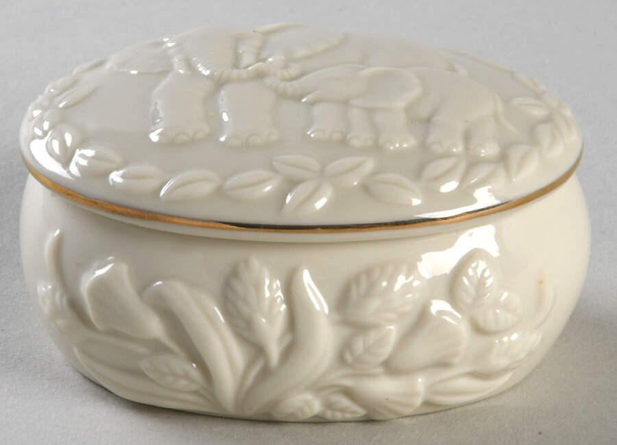L467 Small Oval Box & Lid by Lenox-1