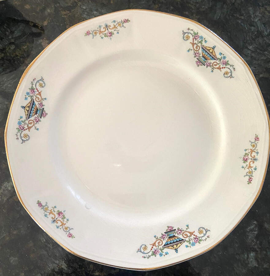 LIA166 Dinner Plate by Limoges-American-1