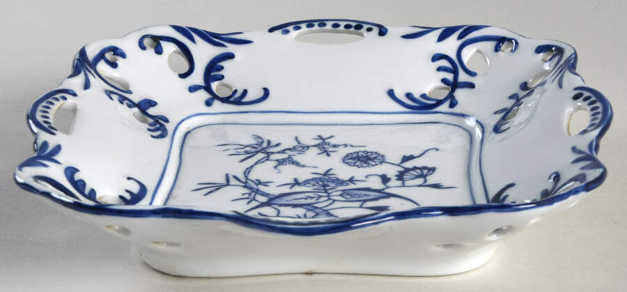 LV29 7" Square Tray by Lillian Vernon-1