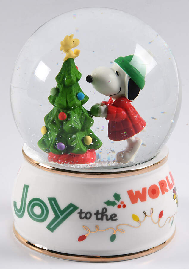 Snoopy Christmas Snow Globe by Lenox-1
