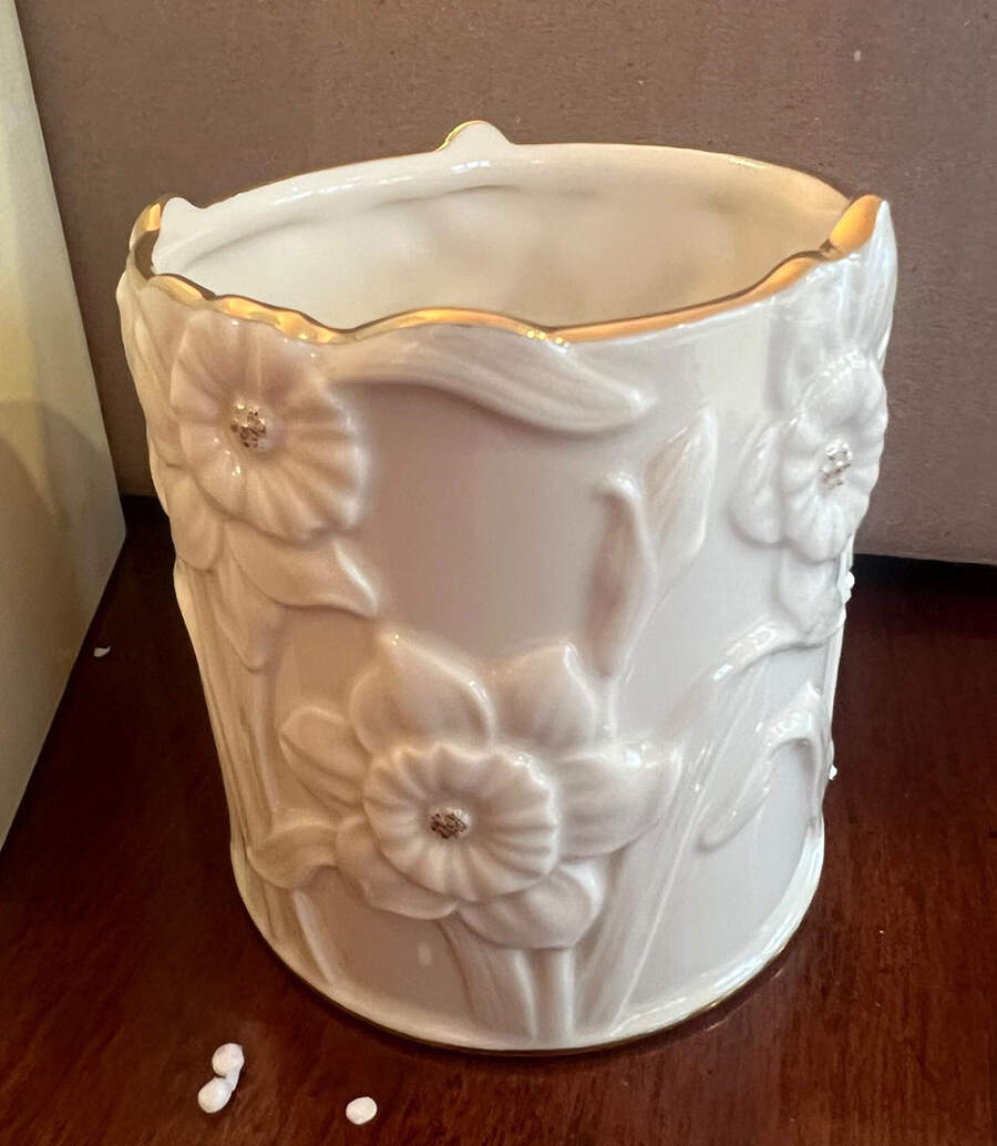 Daffodil Votive Votive Candleholder by Lenox-1