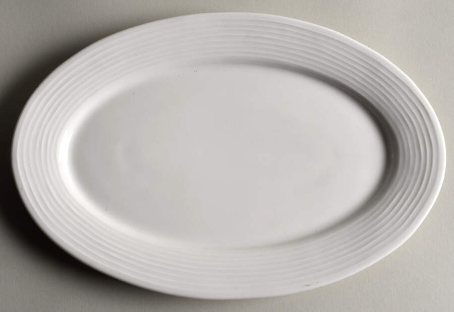 LIQ20 12" Oval Serving Platter by Livingquarters-1