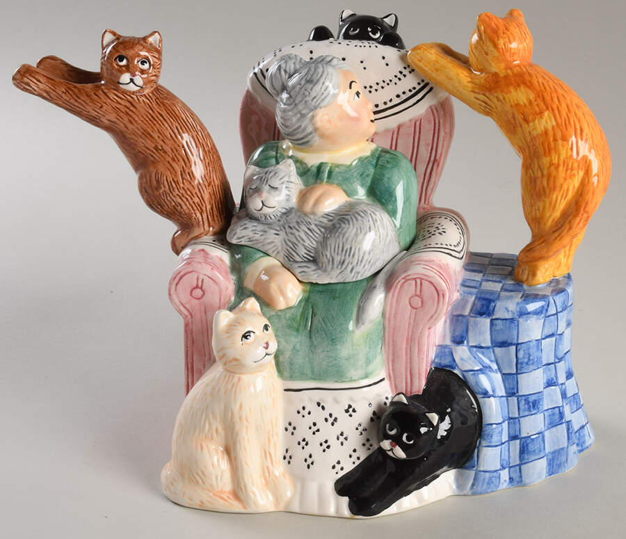 Figural Teapots Teapot & Lid by Lotus International-1