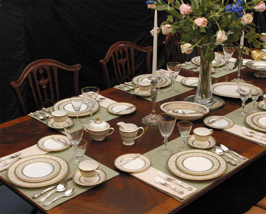 Aragon 45 Piece Estate Set by Minton-1