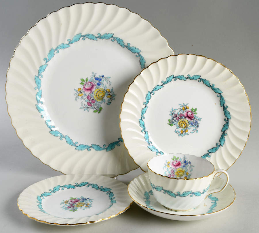 Ardmore Ivory and Turquoise 5 Piece Place Setting by Minton-1