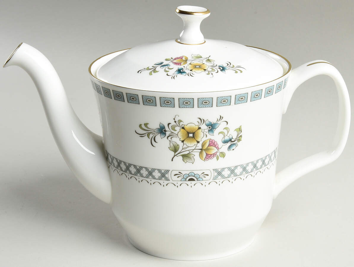 Avignon Teapot & Lid by Minton-1