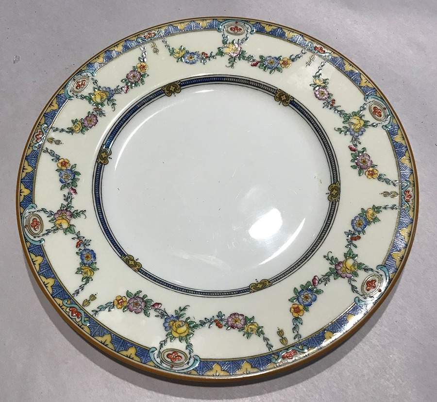 B1048 Luncheon Plate by Minton-1
