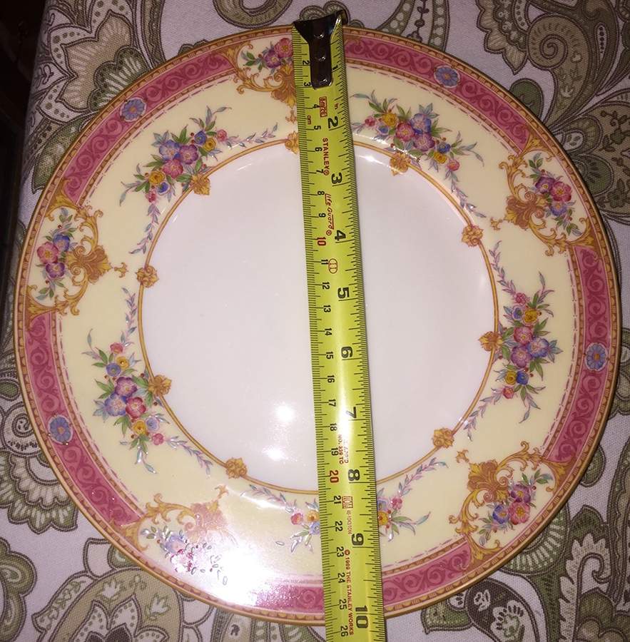 B1095 Dinner Plate by Minton-1
