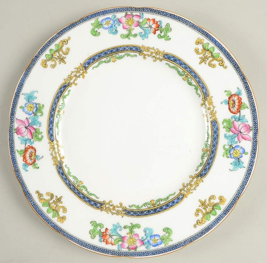 B898 (Scalloped) Dinner Plate by Minton-1