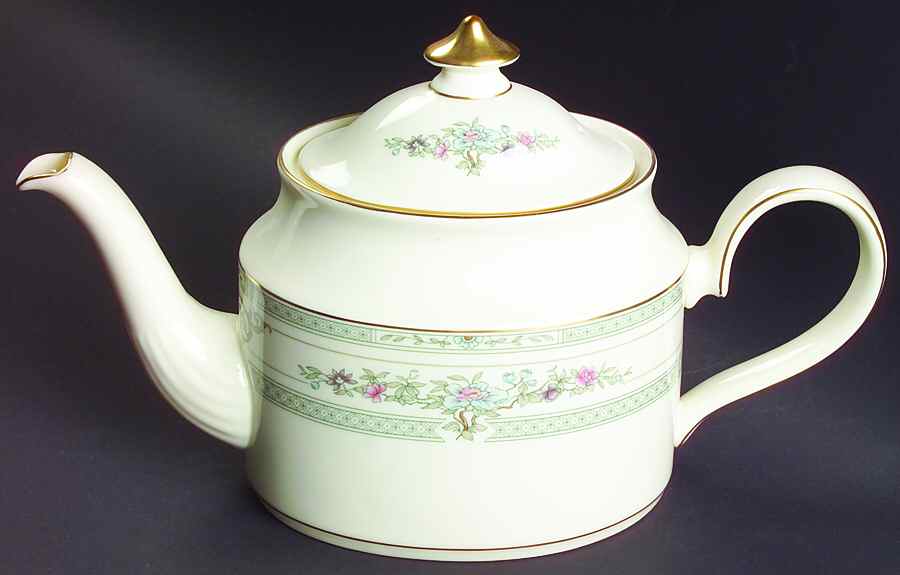 Beaumont Teapot & Lid by Minton-1