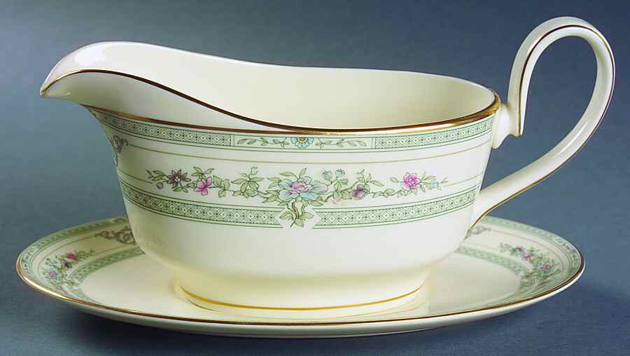 Beaumont Gravy Boat & Underplate by Minton-1