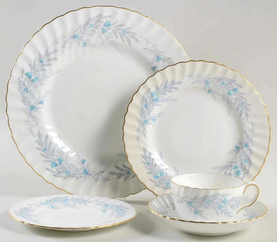 Belbrachen 5 Piece Place Setting by Minton-1