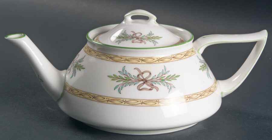 Beverley Teapot & Lid by Minton-1