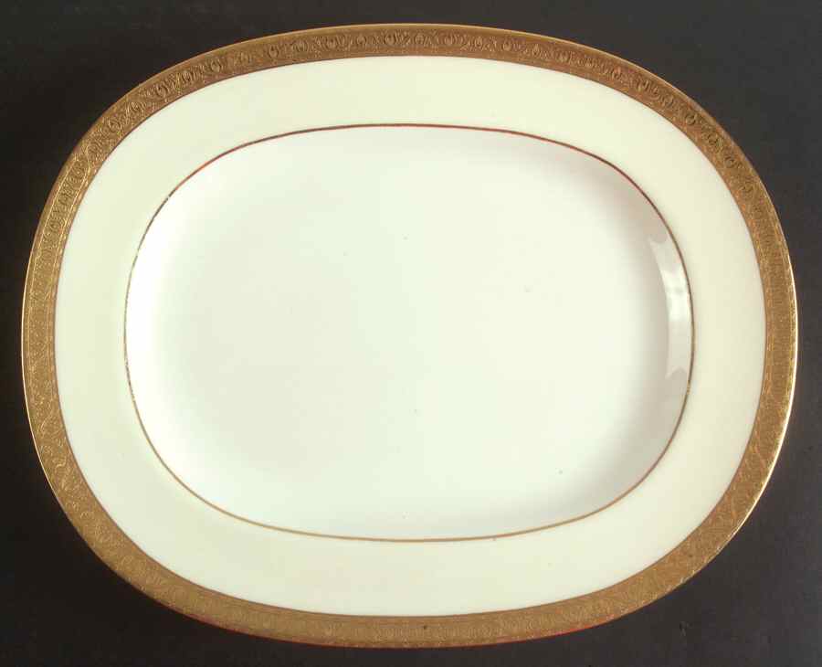 Buckingham 13" Oval Serving Platter by Minton-1