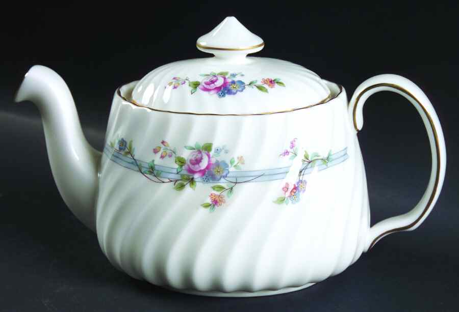 Chartwell Mini Teapot & Lid by Minton-1