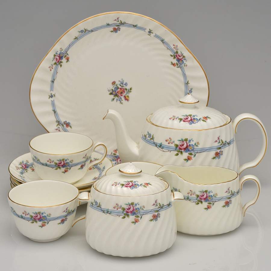 Chartwell 14 Piece Set by Minton-1