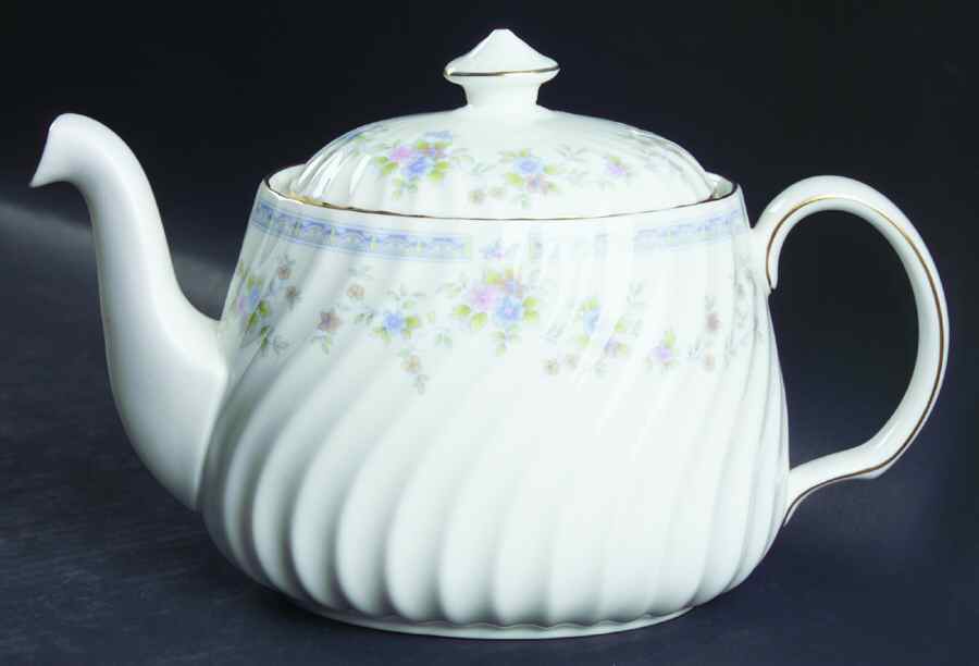 Cliveden Teapot & Lid by Minton-1