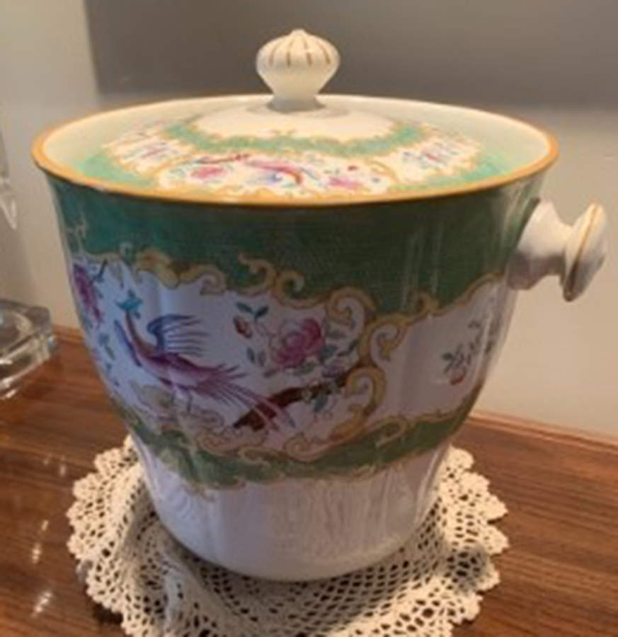 Cockatrice Green (Smooth, Globe Backstmp) Slop Jar & Lid by Minton-1
