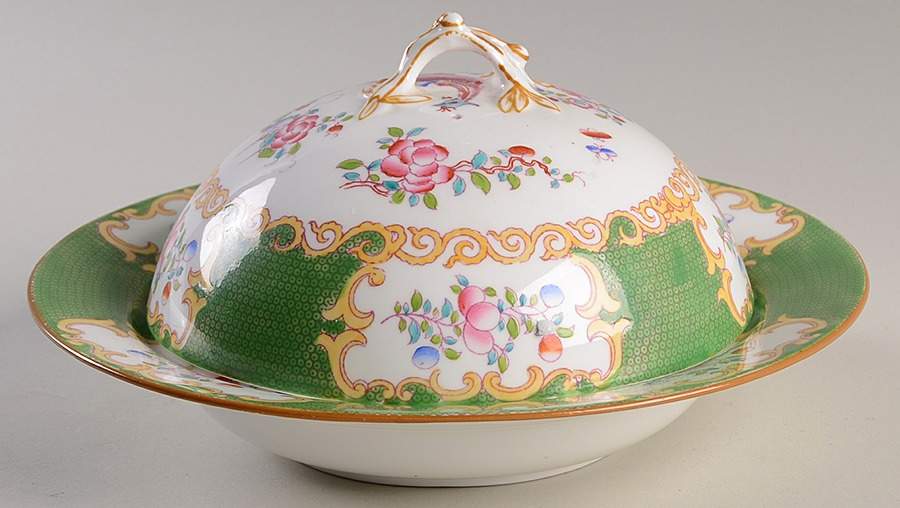 Cockatrice Green (Smooth, Globe Backstmp) Muffin Dish & Lid by Minton-1